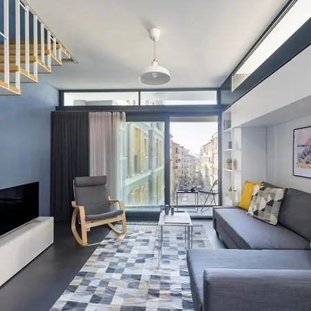 מלון Bright Modern Design New Duplex Loft Patio! #145 *