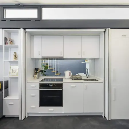 Bright Modern Design New Duplex Loft Patio! #145