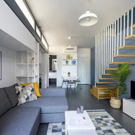 Bright Modern Design New Duplex Loft Patio! #145 Κωνσταντινούπολη