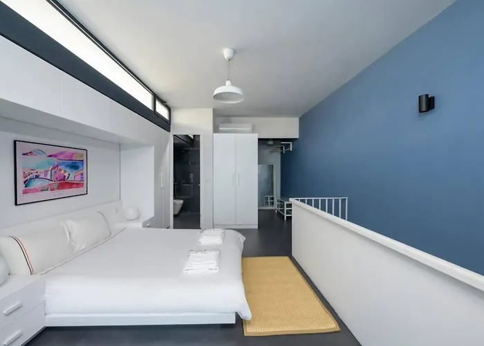 Bright Modern Design New Duplex Loft Patio! #145 Ξενοδοχείο Κωνσταντινούπολη