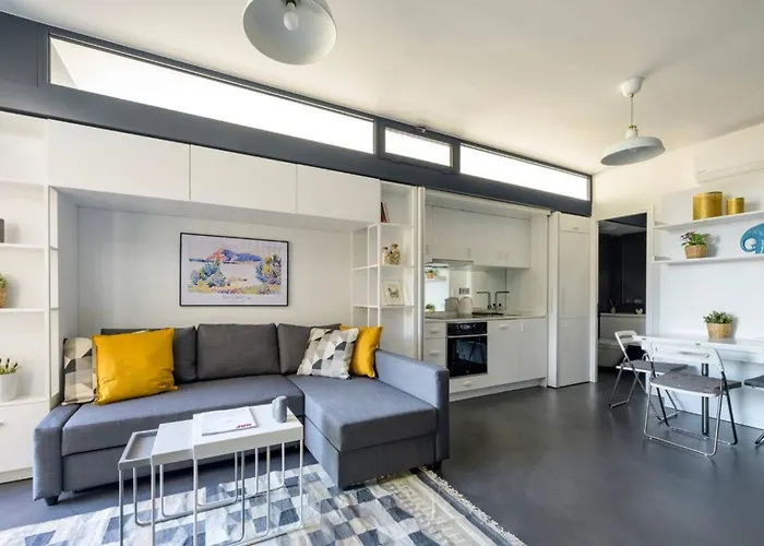 Ξενοδοχείο Bright Modern Design New Duplex Loft Patio! #145 Κωνσταντινούπολη