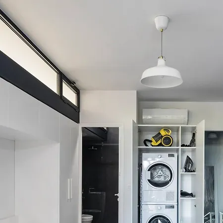 Bright Modern Design New Duplex Loft Patio! #145 Otel *